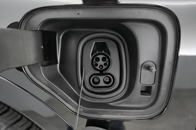 2024 Acura ZDX — photo 8 of 20
