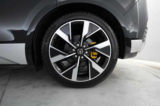 2024 Acura ZDX — photo 7 of 23