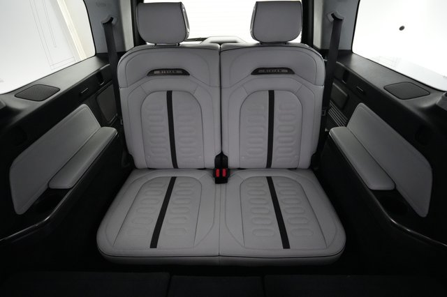 2024 Rivian R1S — photo 20 of 21