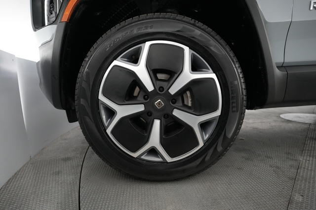 2024 Rivian R1S
