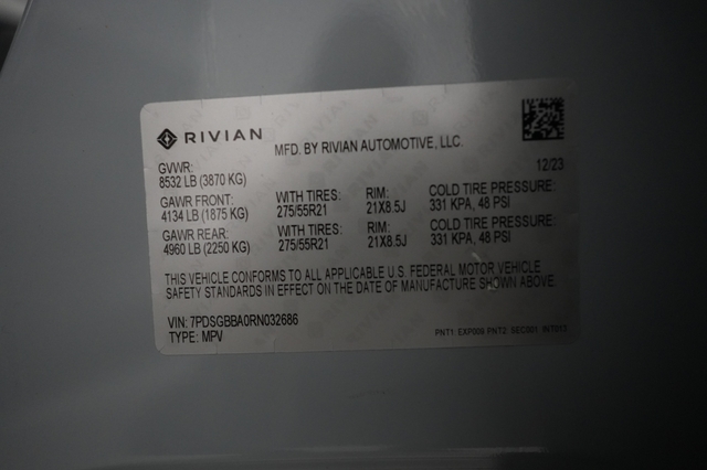 2024 Rivian R1S