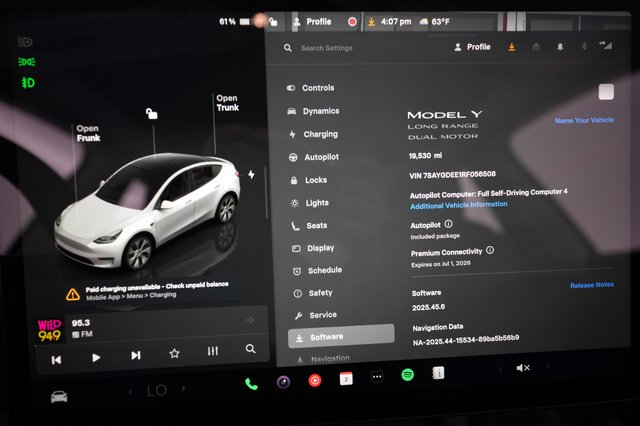 2024 Tesla Model Y — photo 5 of 21
