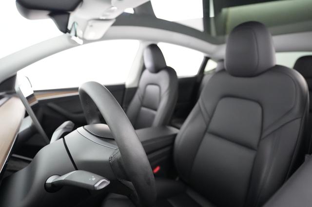 2024 Tesla Model Y — photo 3 of 21