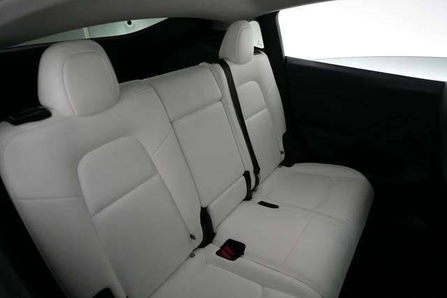 2025 Tesla Model Y — photo 4 of 22