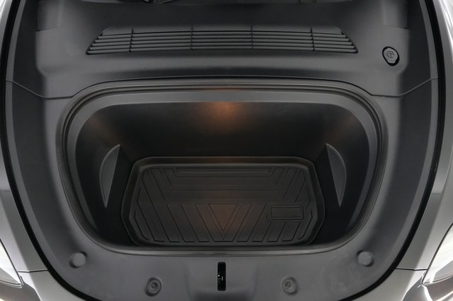 2025 Tesla Model Y — photo 21 of 22
