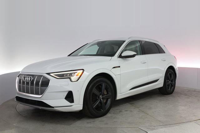 2019 Audi e-tron — VIN WA1LAAGE6KB004475