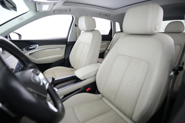 2019 Audi e-tron — photo 3 of 21