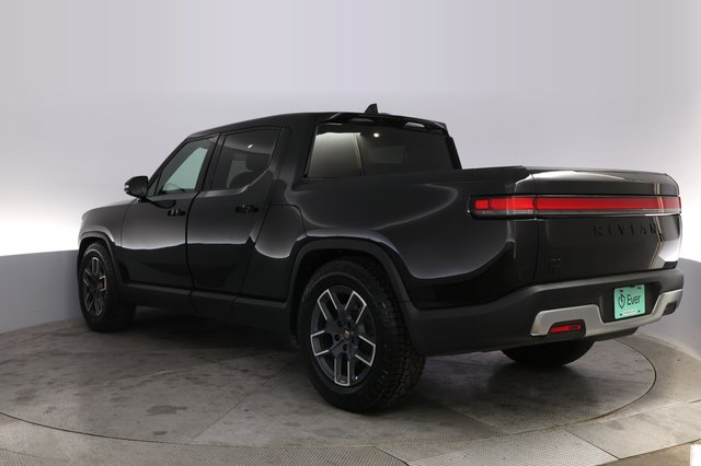 2022 Rivian R1T — photo 13 of 20