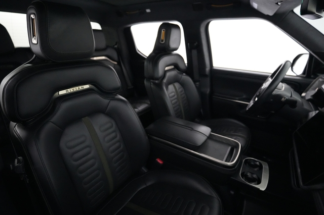 2022 Rivian R1T
