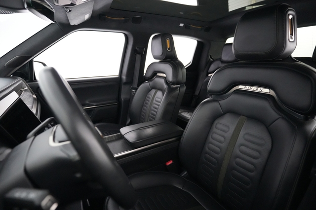 2022 Rivian R1T