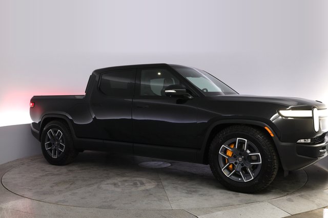 2022 Rivian R1T — photo 11 of 20