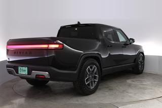 2022 Rivian R1T — photo 2 of 20