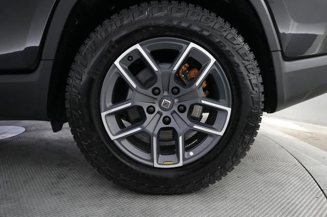 2022 Rivian R1T — photo 7 of 20