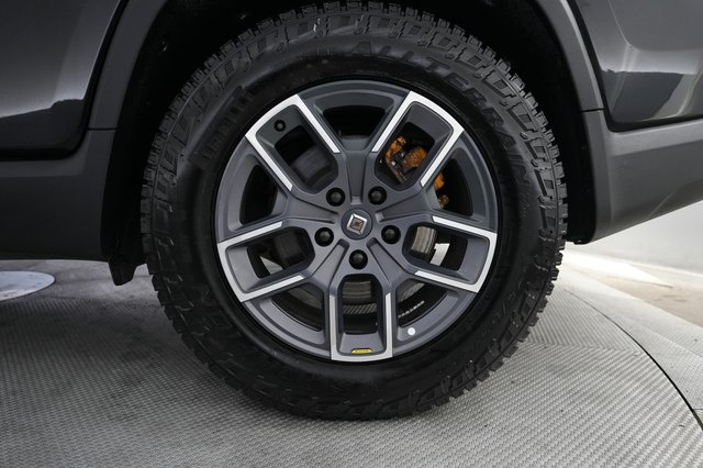 2022 Rivian R1T — photo 7 of 20