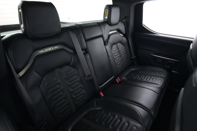 2022 Rivian R1T
