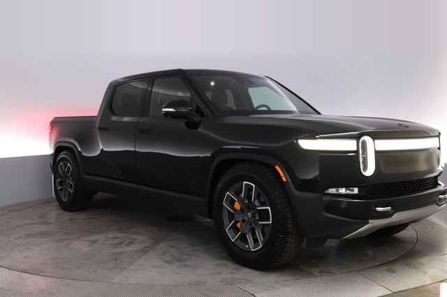 2022 Rivian R1T — photo 10 of 20