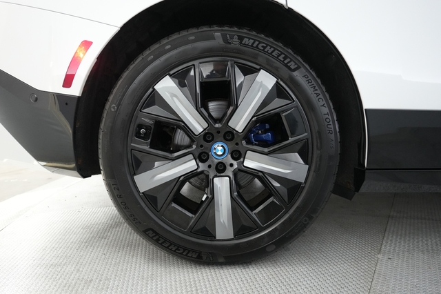 2022 BMW iX