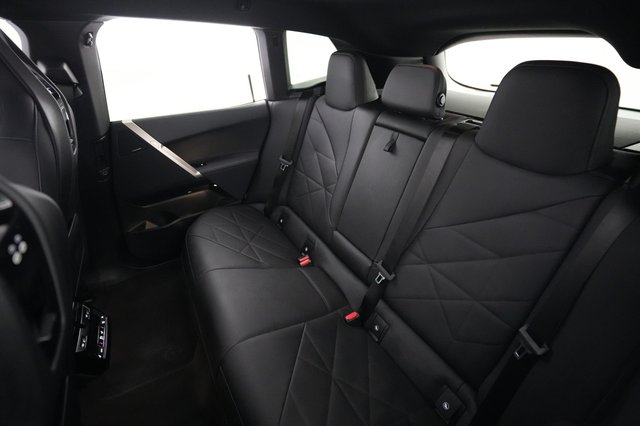 2022 BMW iX — photo 19 of 20
