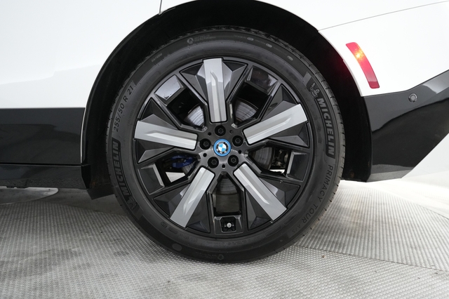 2022 BMW iX