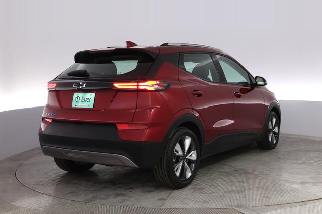 2022 Chevrolet Bolt EUV — photo 2 of 22