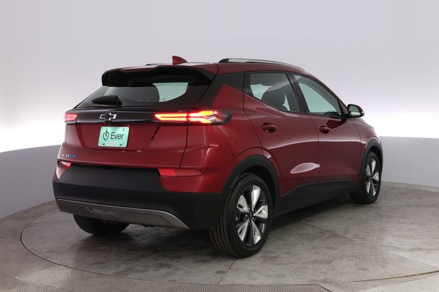 2022 Chevrolet Bolt EUV — photo 2 of 22