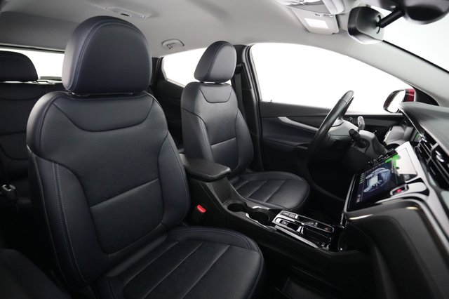 2022 Chevrolet Bolt EUV — photo 18 of 22