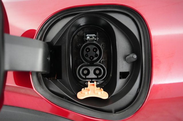 2022 Chevrolet Bolt EUV — photo 8 of 22