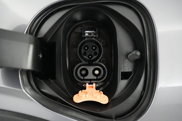 2022 Chevrolet Bolt EUV — photo 8 of 22