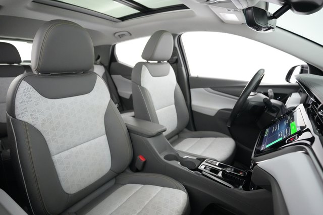 2022 Chevrolet Bolt EUV — photo 18 of 22