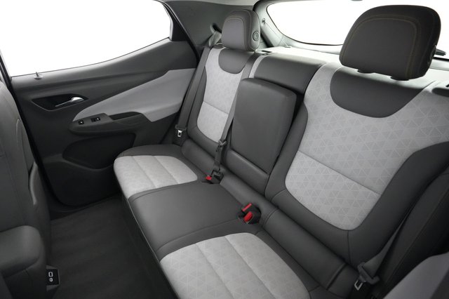 2022 Chevrolet Bolt EUV — photo 19 of 22