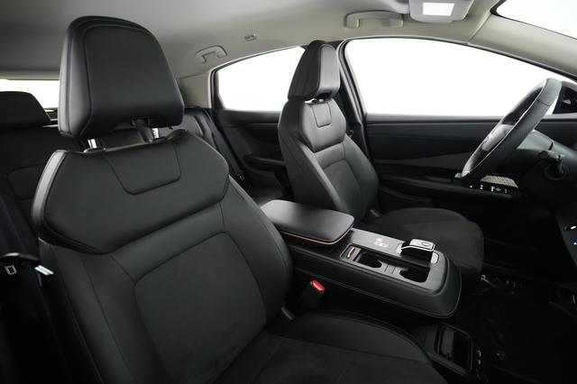 2023 Nissan Ariya — photo 3 of 20