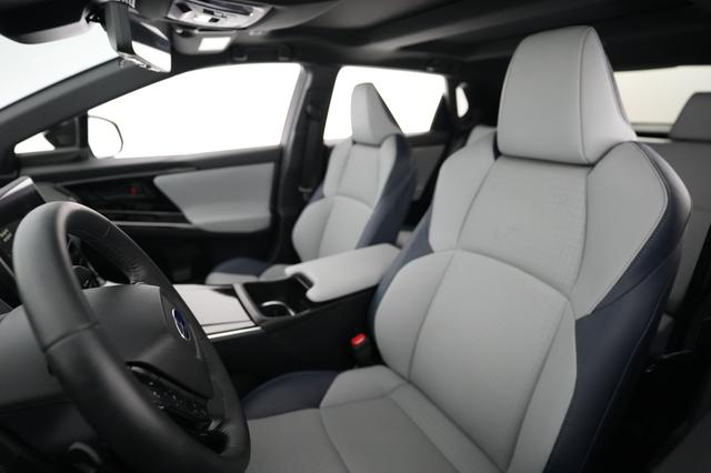 2023 Subaru Solterra — photo 3 of 20