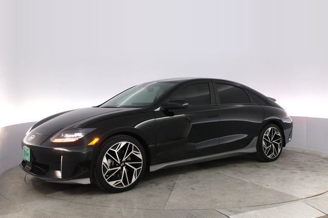 2023 Hyundai IONIQ 6 — photo 14 of 21