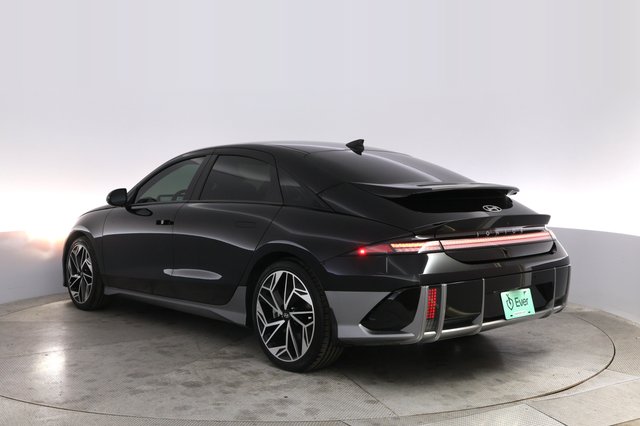 2023 Hyundai IONIQ 6 — photo 13 of 21
