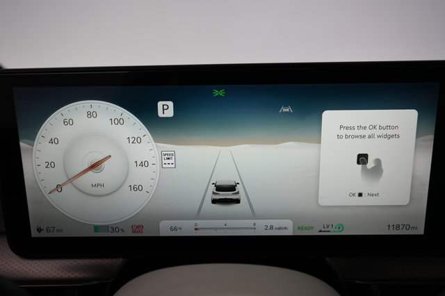 2023 Genesis GV60 — photo 5 of 21