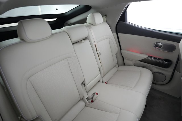2023 Genesis GV60 — photo 4 of 21