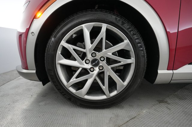 2023 Genesis GV60 — photo 15 of 21