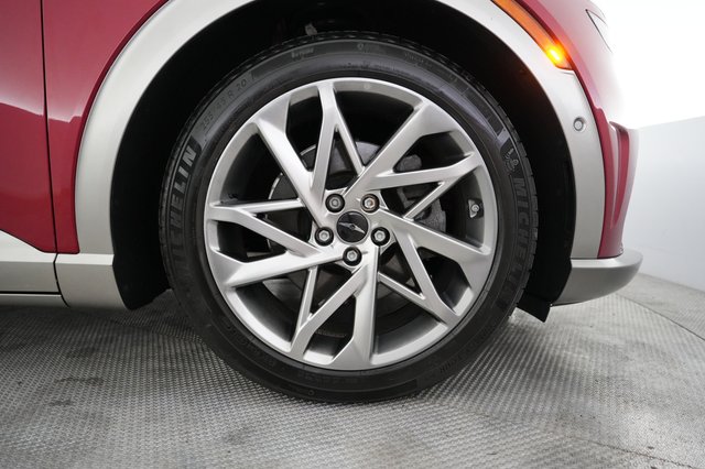 2023 Genesis GV60 — photo 16 of 21