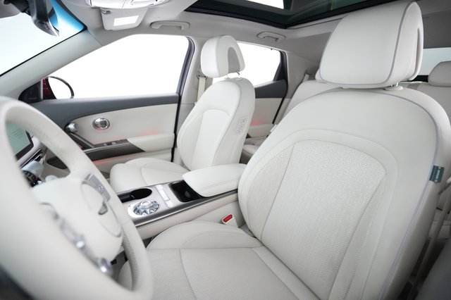 2023 Genesis GV60 — photo 3 of 21