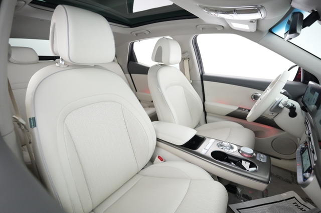 2023 Genesis GV60