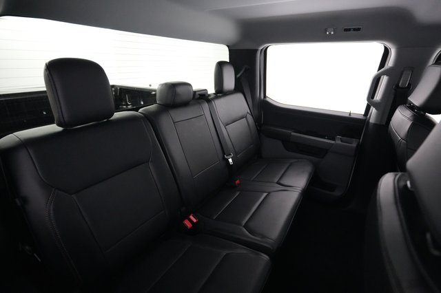 2023 Ford F-150 Lightning — photo 4 of 15
