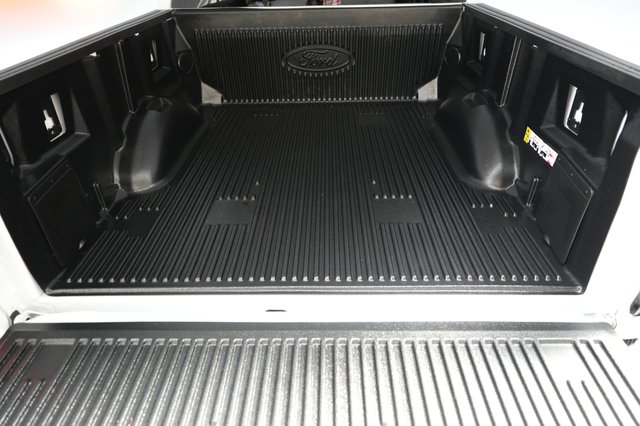 2023 Ford F-150 Lightning — photo 6 of 15