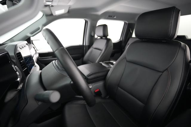 2023 Ford F-150 Lightning — photo 3 of 15