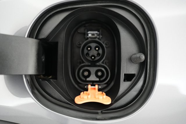 2023 Chevrolet Bolt EV — photo 8 of 20
