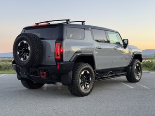 2024 GMC Hummer EV SUV — photo 2 of 33