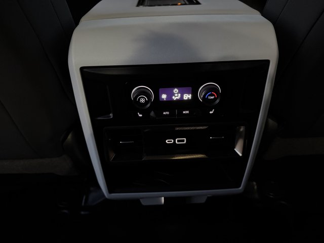 2024 GMC Hummer EV SUV — photo 25 of 33