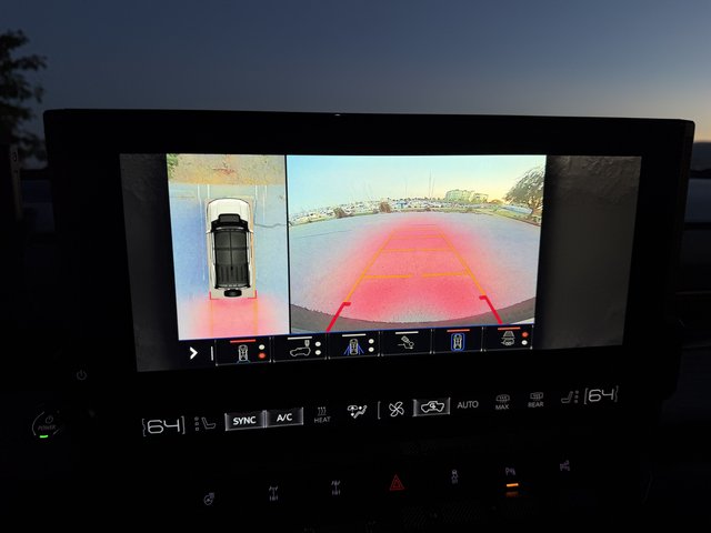 2024 GMC Hummer EV SUV — photo 29 of 33
