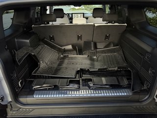 2024 GMC Hummer EV SUV — photo 6 of 33