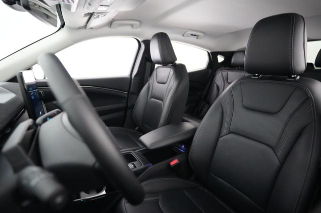 2025 Ford Mustang Mach-E — photo 3 of 21