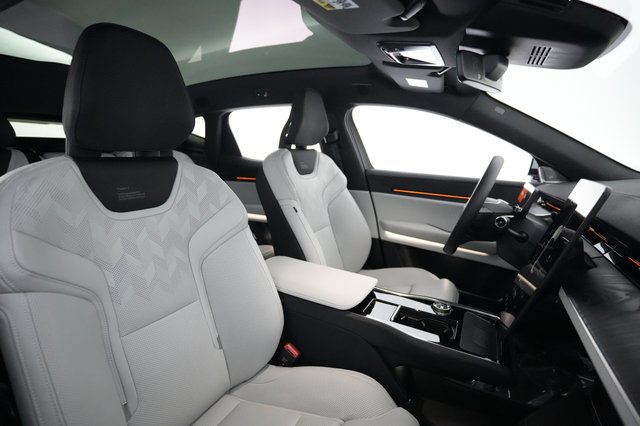 2025 Polestar 3 — photo 18 of 21